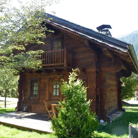 Quaint Chalet In With Valley Nearby Domek alpejski