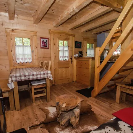 Quaint Chalet In With Valley Nearby Domek alpejski *