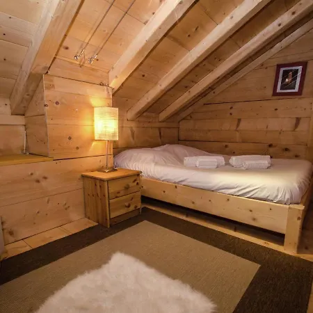 Domek alpejski Quaint Chalet In With Valley Nearby *